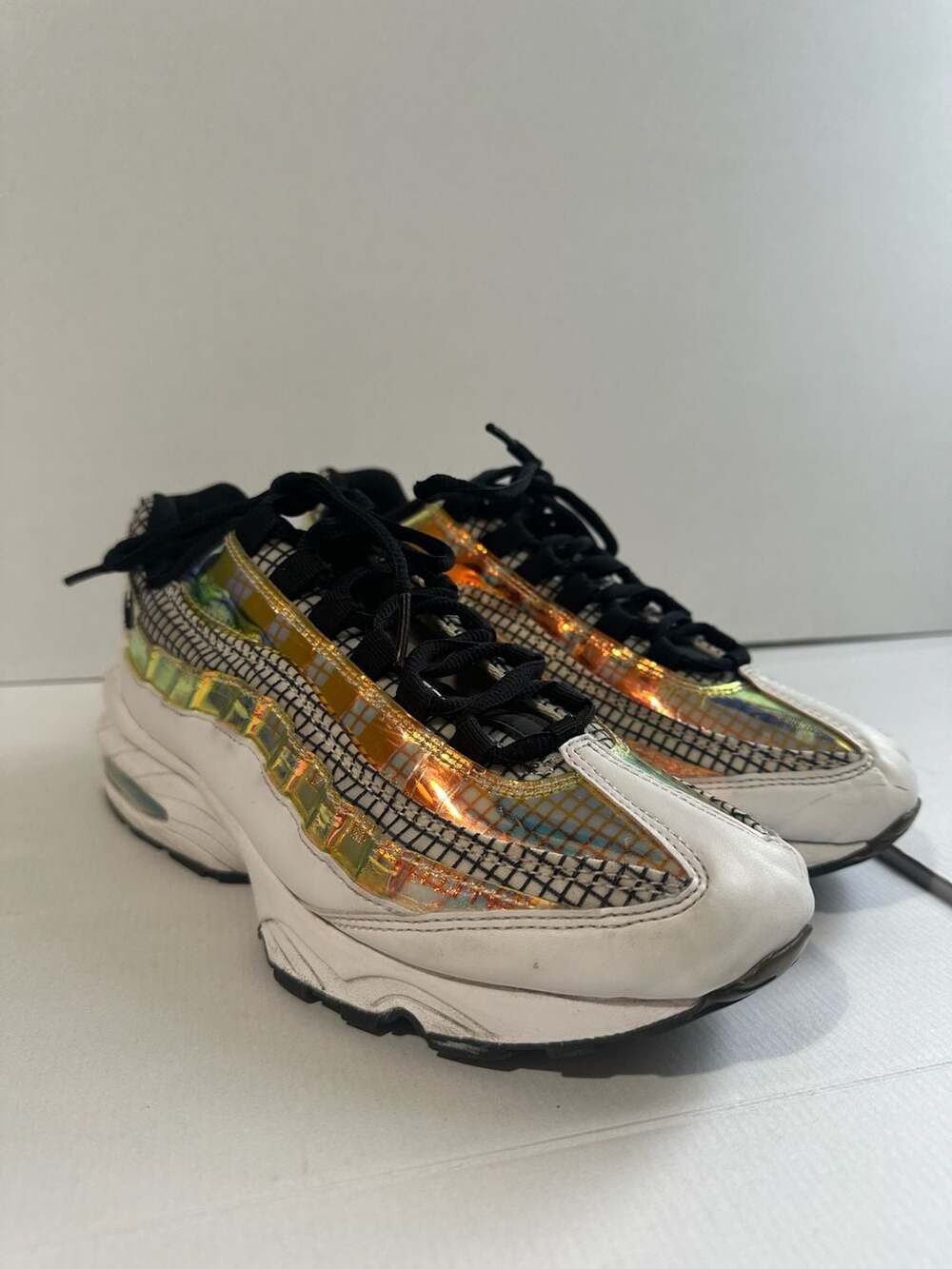 Nike Air Max 95 LV8 GS Grid Holographic White Blue Gaze (Model BQ7218-100)